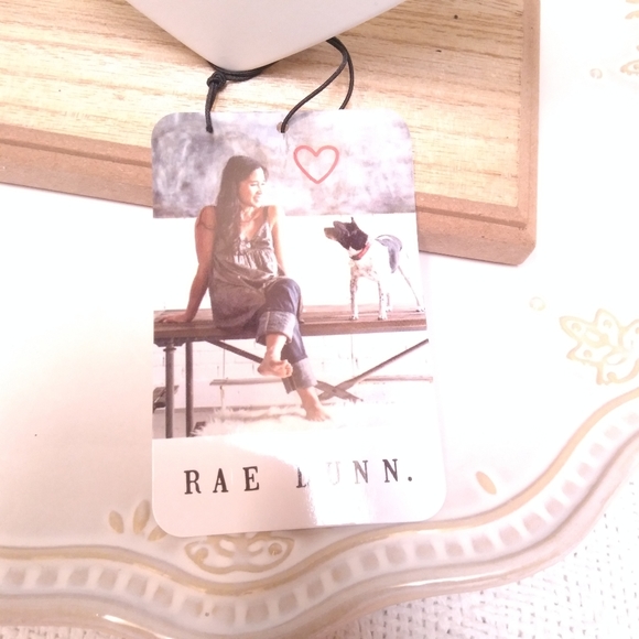 NWT Rae Dunn "Mama." Metal Wood Heart Sign - Picture 7 of 10